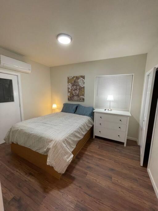 Ferienwohnung Brand New 2Br Cute Blue Led In North Fresno Exterior foto